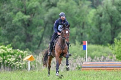 Elad� 8 �ves magyar sportf�lv�r her�lt 