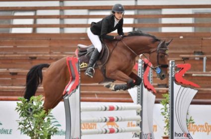 Elad� 9 �ves magyar sportf�lv�r her�lt 