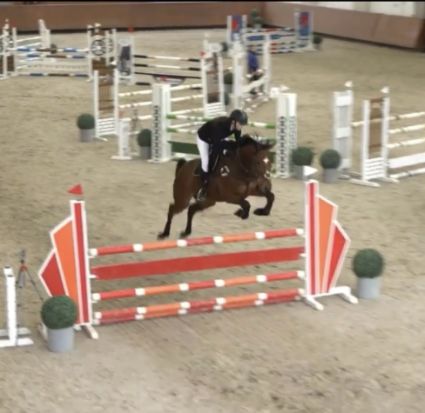 Elad� 12 �ves kisb�ri f�lv�r kanca 